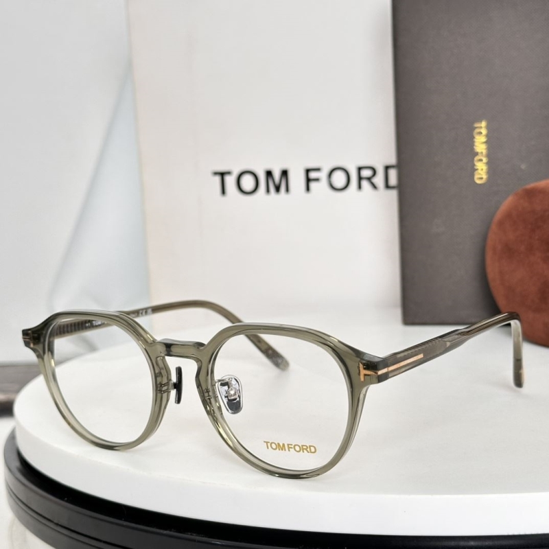 TOM FORD